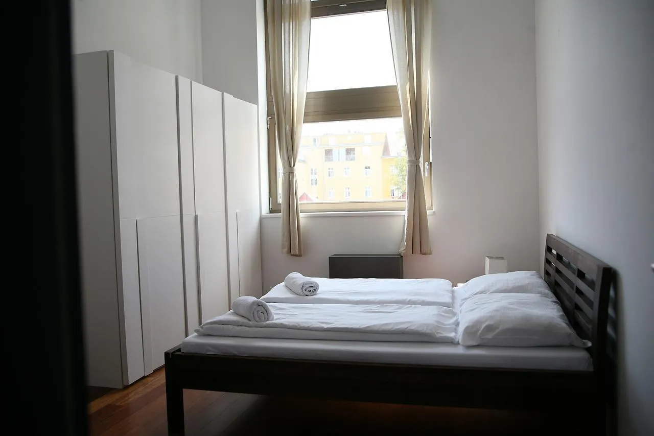 Boutique Lofts 0*, Praga